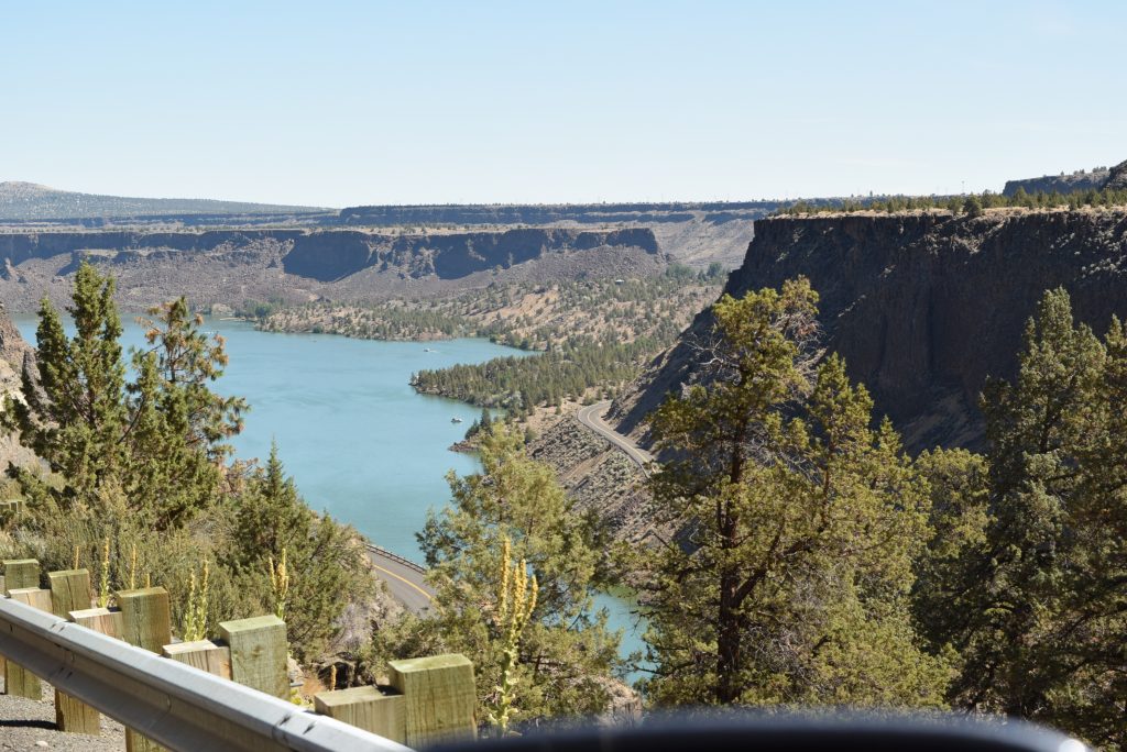 Billy Chinook Lake